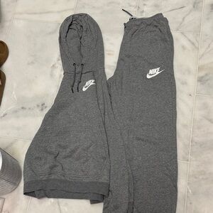 Nike Woman Charcoal Joggers